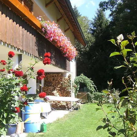 아파트 Gaestehaus Hundelbach *